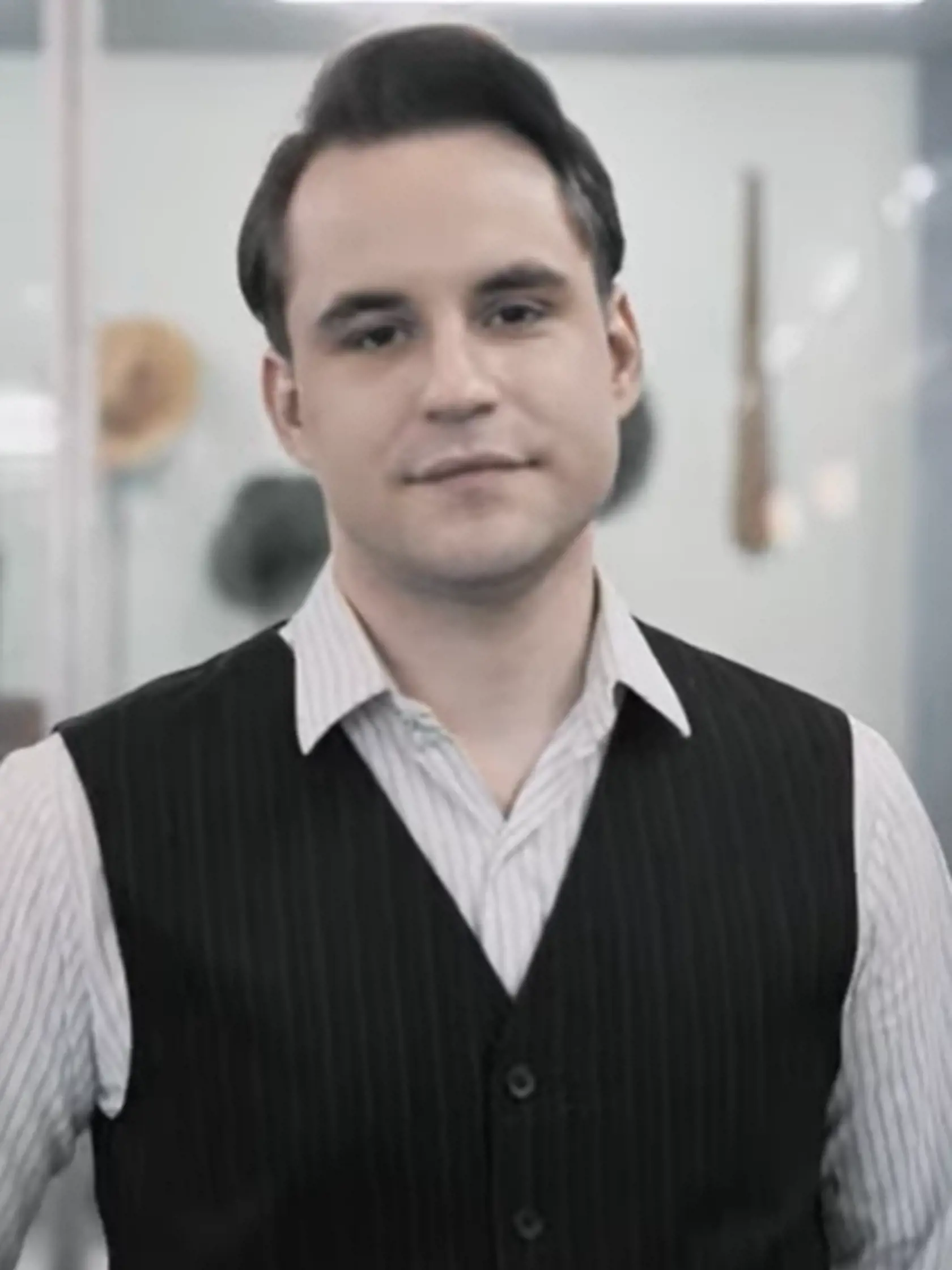Matúš Kvietik najnovšie účinkuje v seriáli Dunaj, k vašim službám.