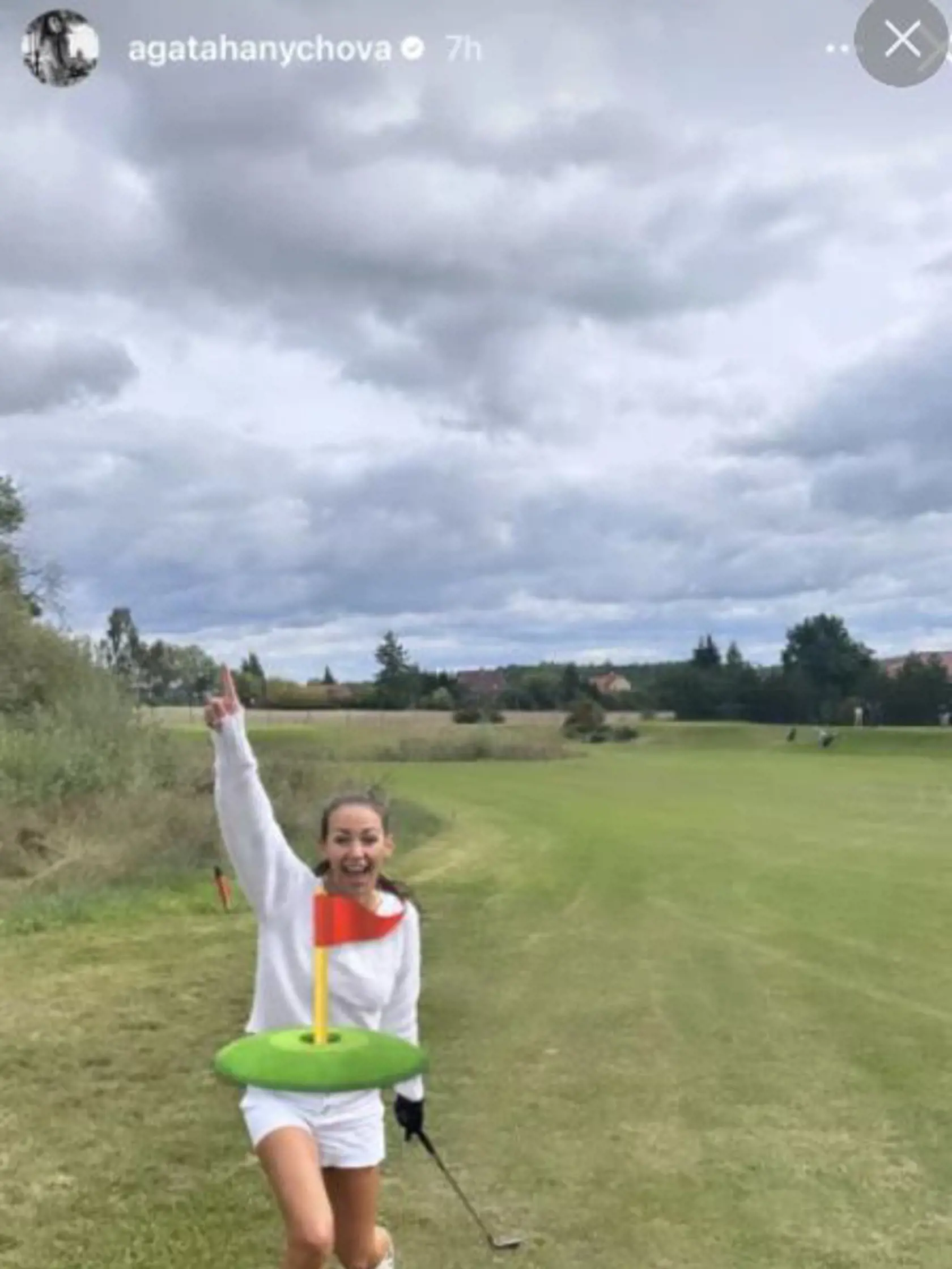 Golf si Agáta vyskúšala prvýkrát a zdá sa, že sa jej tento šport zapáčil.