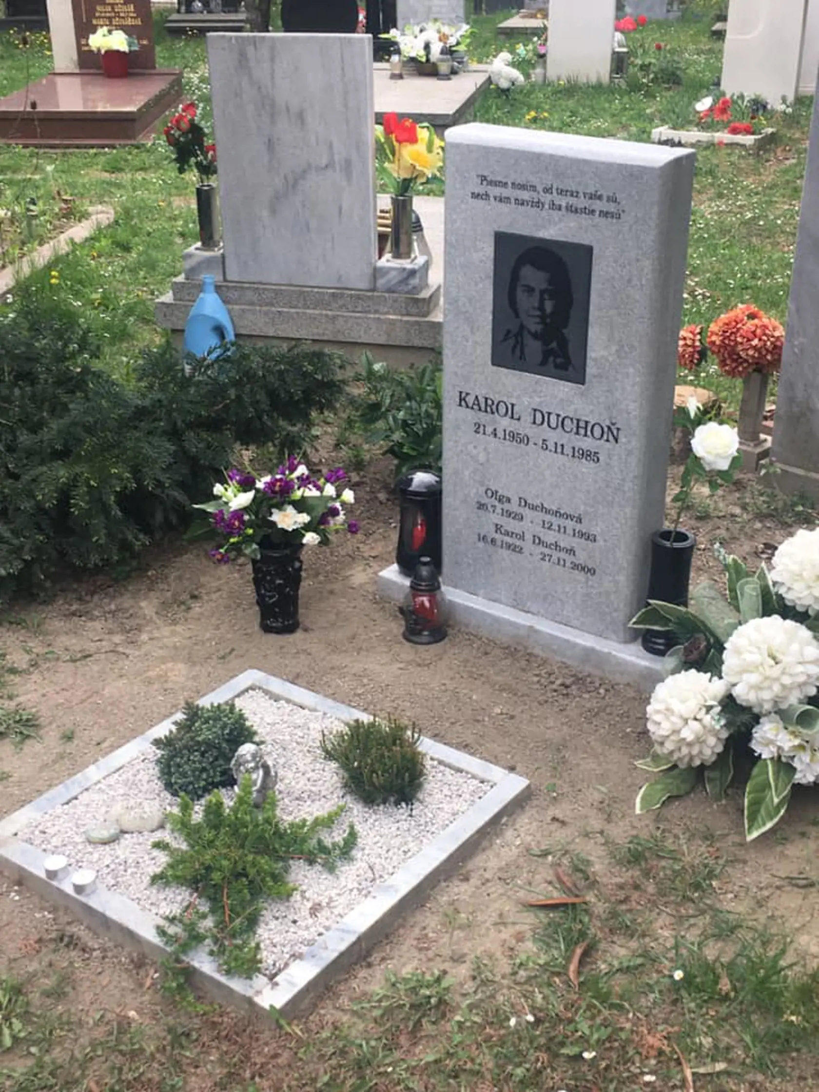 Hrob Karola Duchoňa.