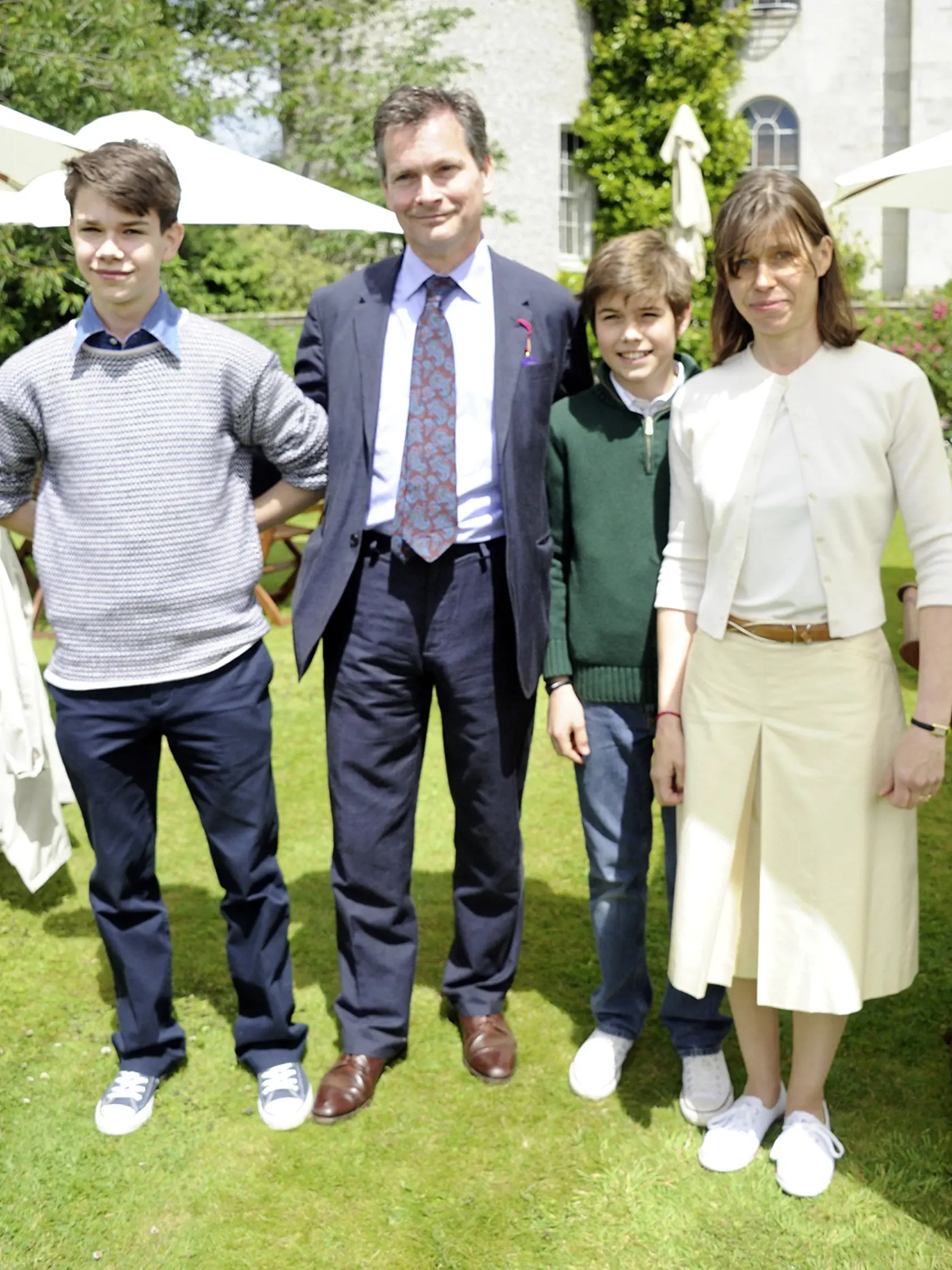 Bratia David a Arthur Chatto (na snímke s rodičmi v roku 2012)
študovali na Eton College a Edinburghskej univerzite.