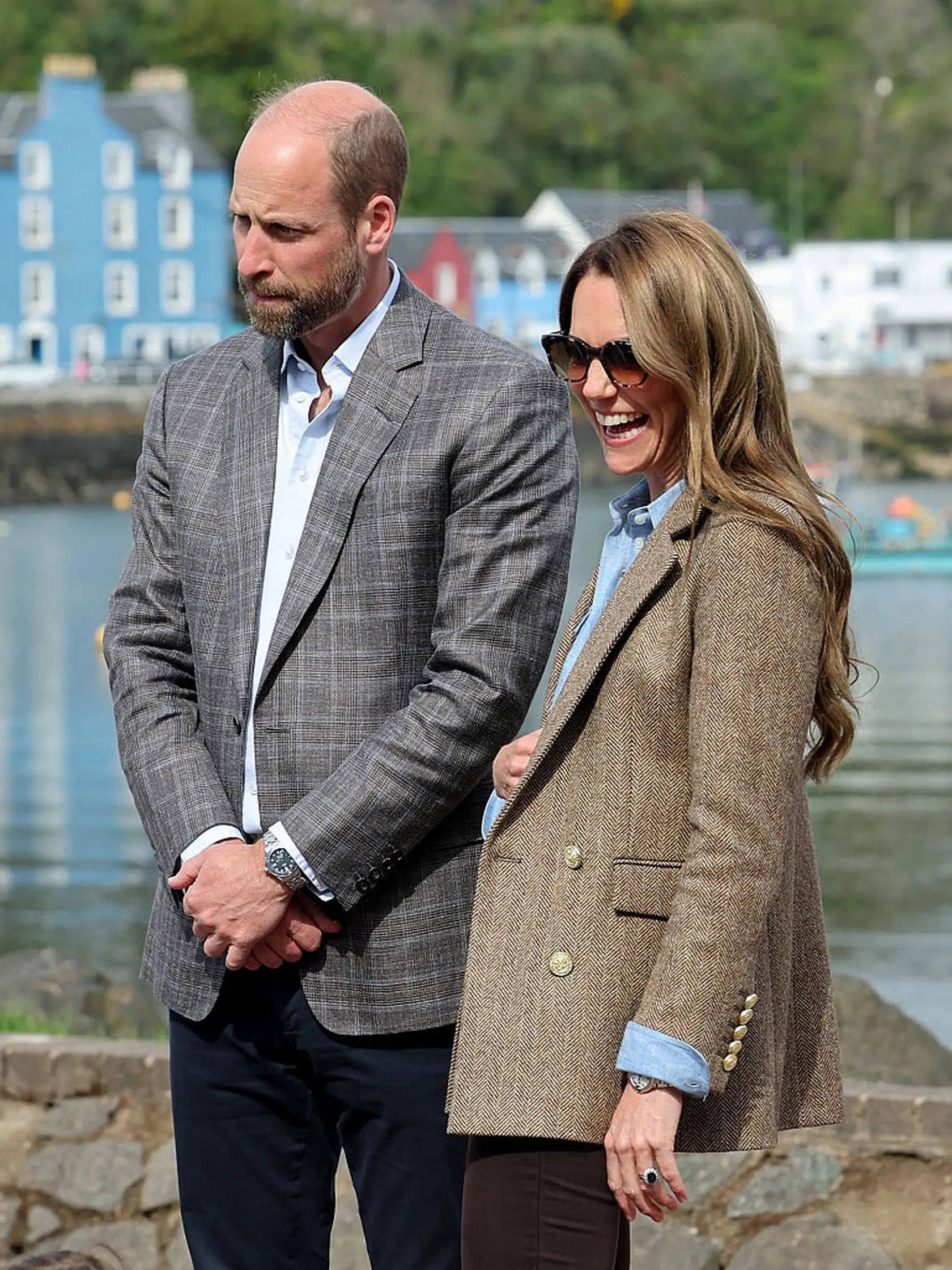 Princ William a princezná Kate sa vrátili na výročie svadby do Škótska, kde sa pred vyše 20 rokmi stretli ako študenti. Opäť to medzi nimi zaiskrilo. Veľa sa spolu smejú. 