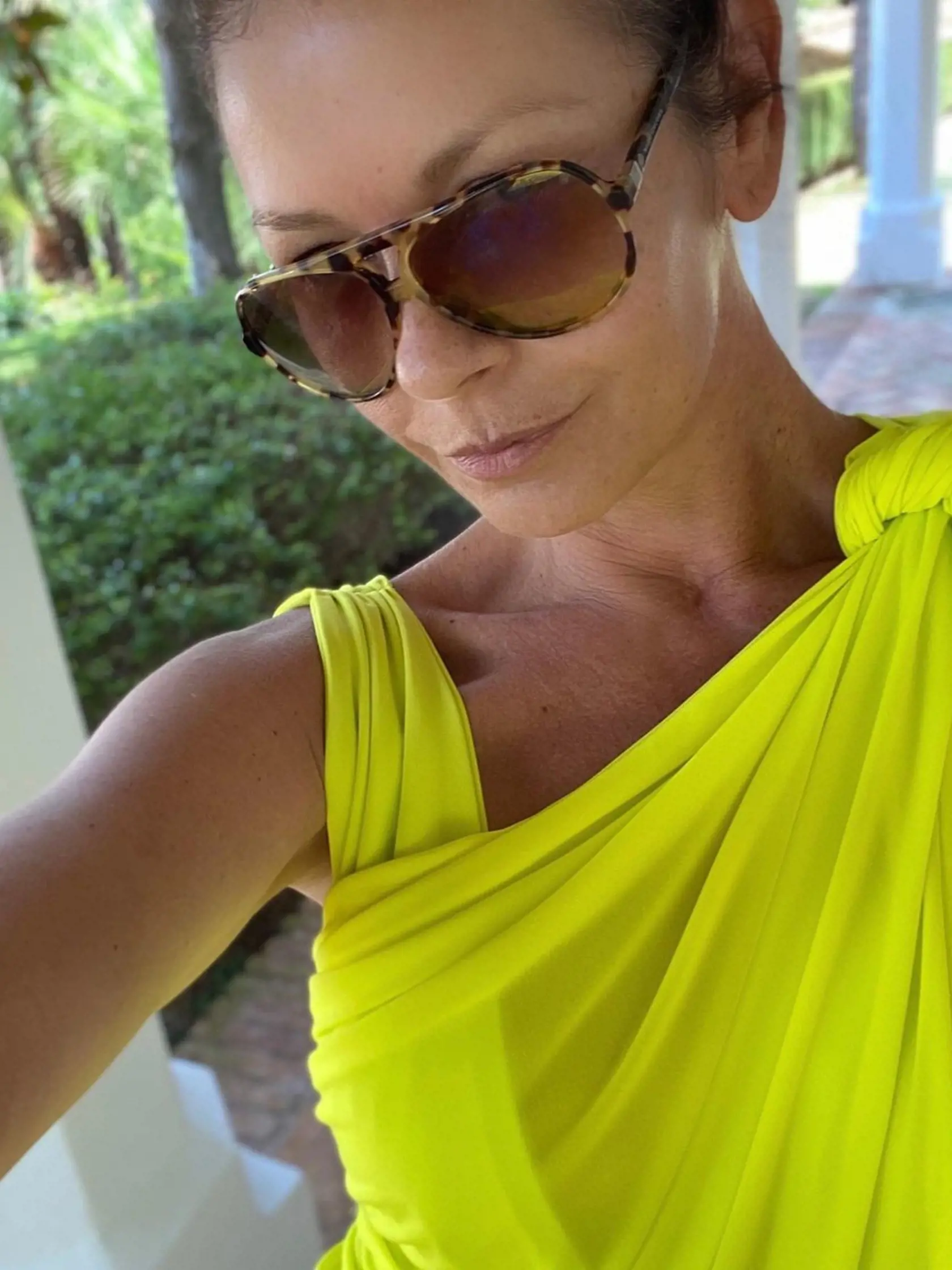 Catherine Zeta-Jones je na Instagrame veľmi aktívna. "Selfie trendy" má teda v malíčku.