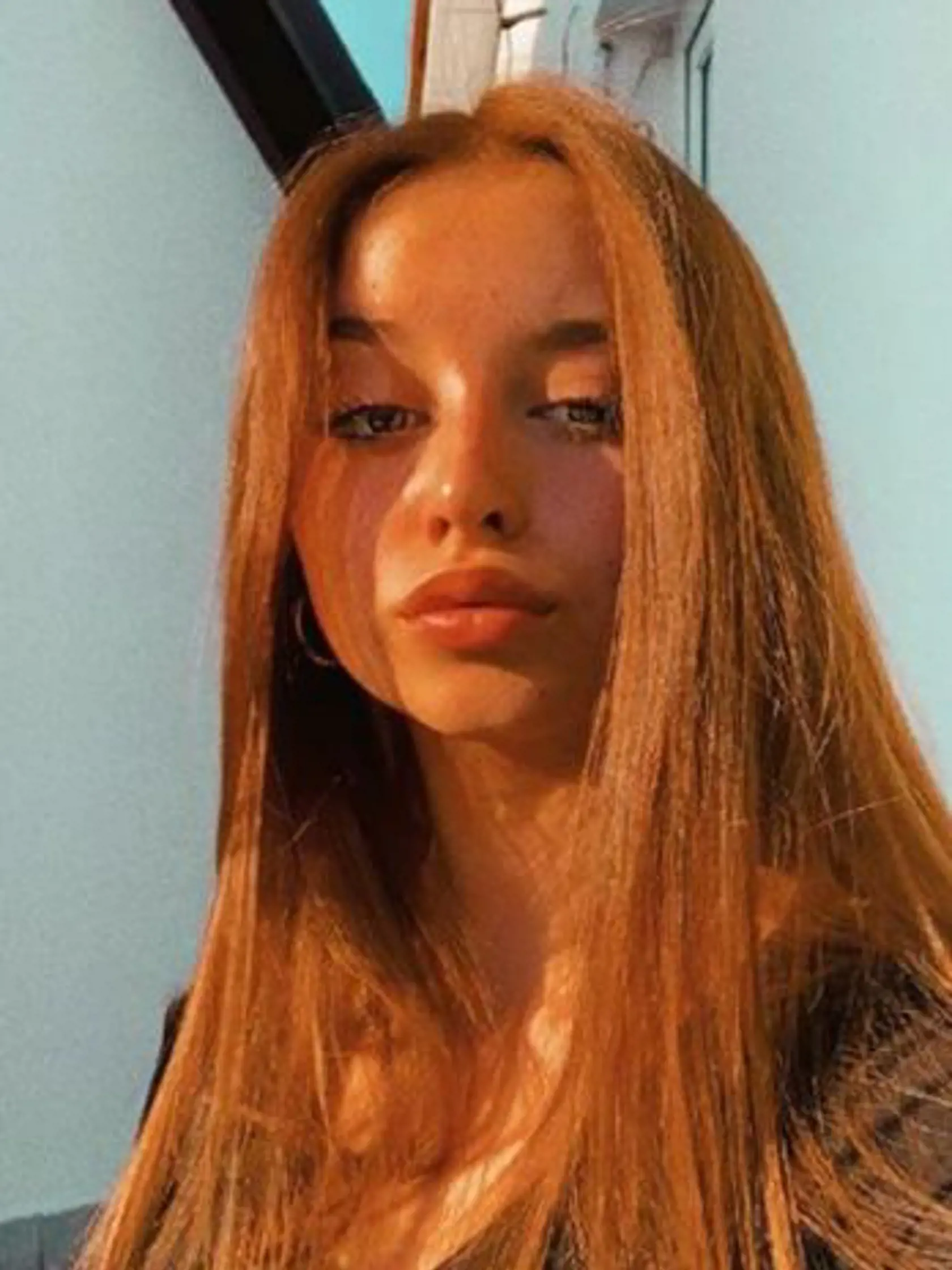 Hanychovej 14-ročná sestra poriadne zmenila vizáž. Už to dávno nie je to plaché malé dievčatko s okuliarmi.