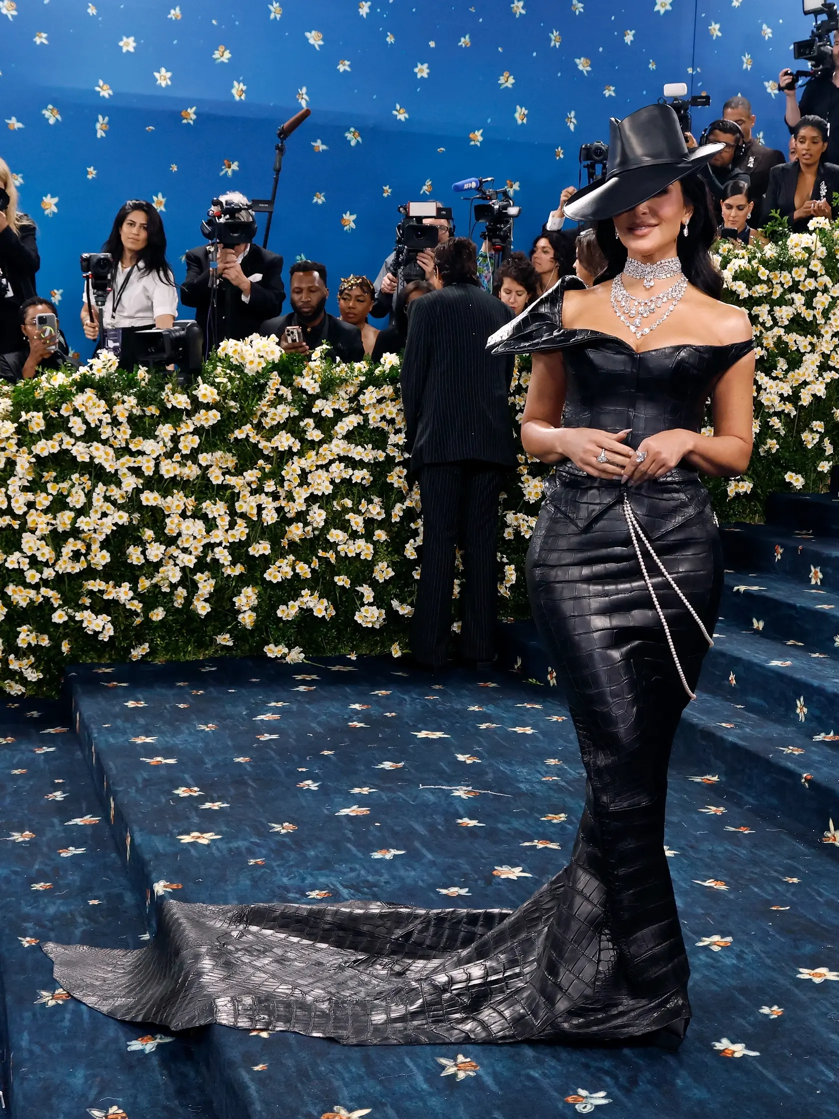 Oblečená do kože - Kim Kardashian