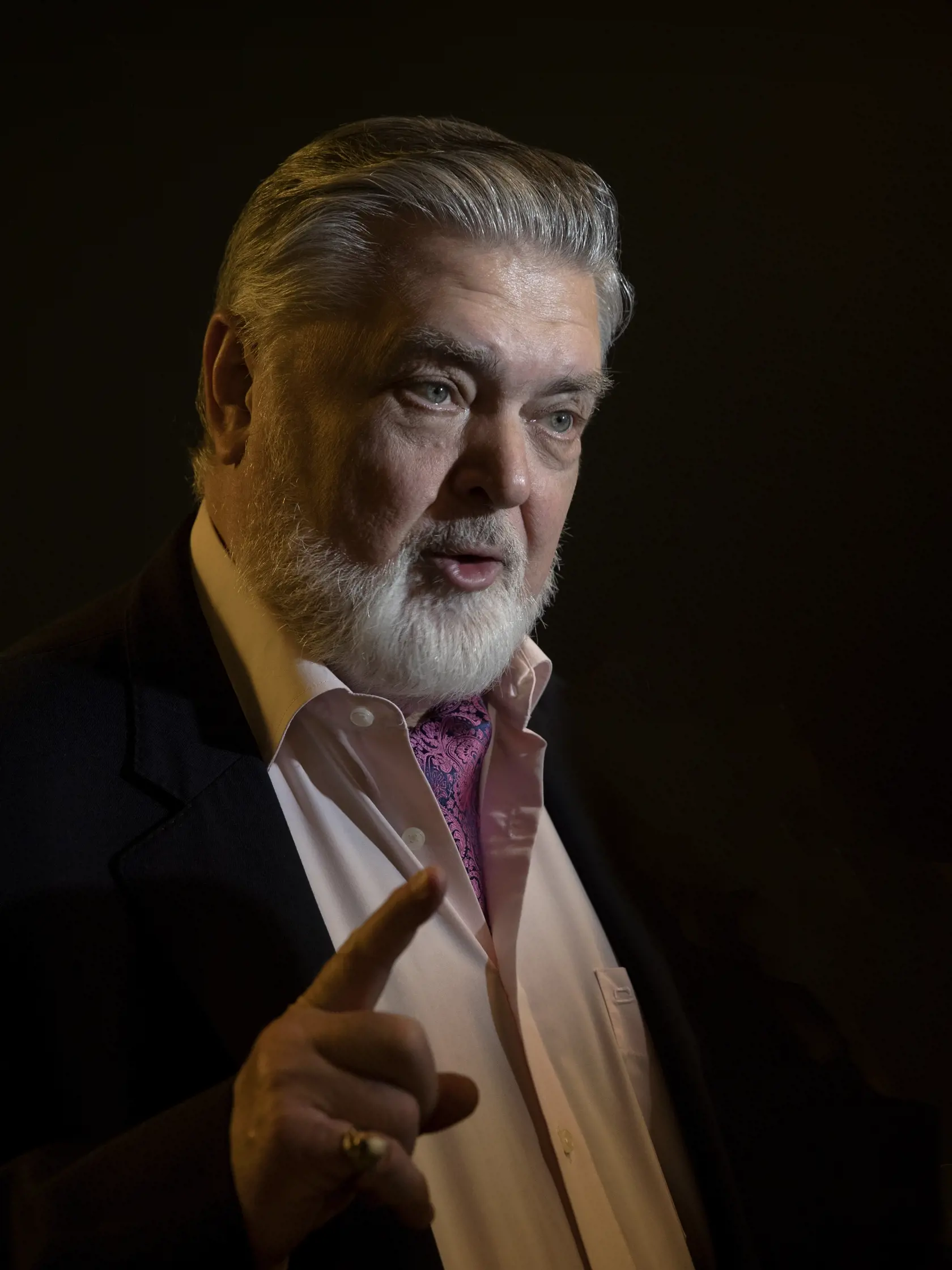 Peter Dvorský, legenda slovenského operného spevu, počas premiéry filmu Ivety Malachovskej venovanému jeho osobe a životnému dielu.