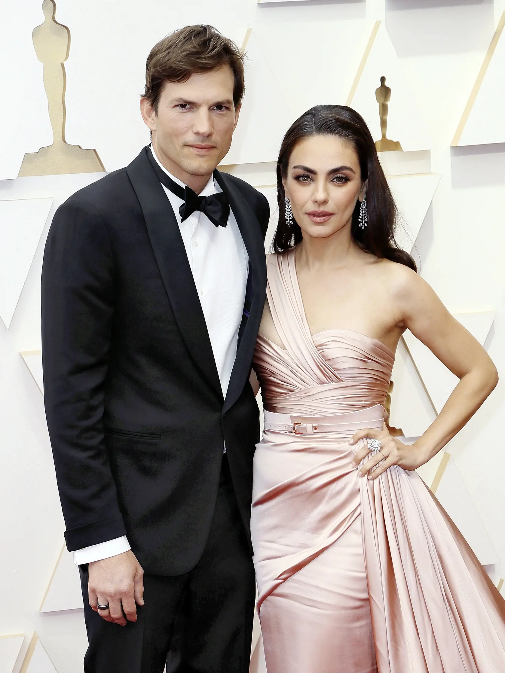 Ashton Kutcher s partnerkou Milou Kunis