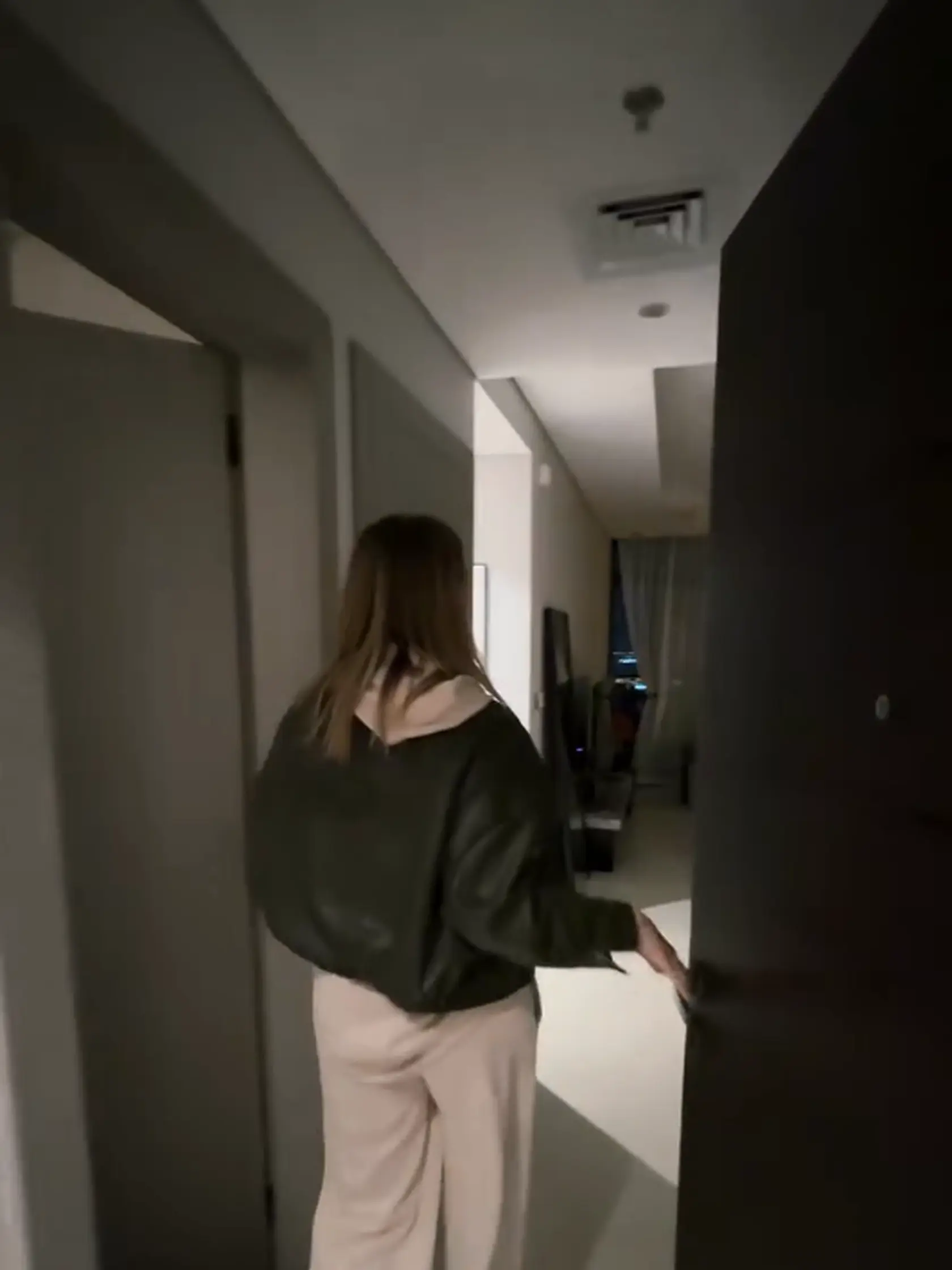 Rytmus a Jasmína sa prvýkrát pozreli do interiéru svojho nového investičného bytu v Dubaji.