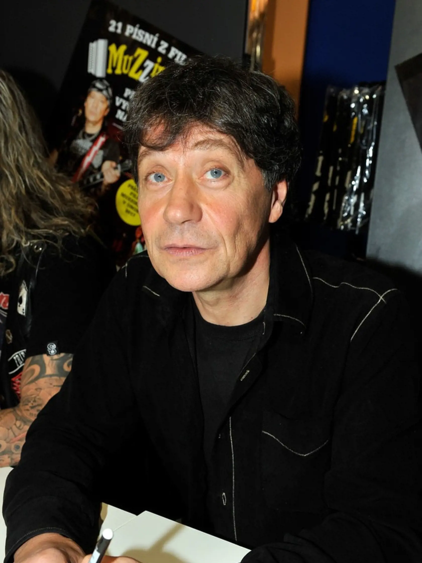Pavel Kříž (55) : Najznámejší „básnik“ sa snaží presviedčať verejnosť, že s cukrovkou sa dá bez problémov žiť, ak dodržiavate zásady zdravej stravy. Herec z vlastných skúseností vie, že najdôležitejšia je prevencia.