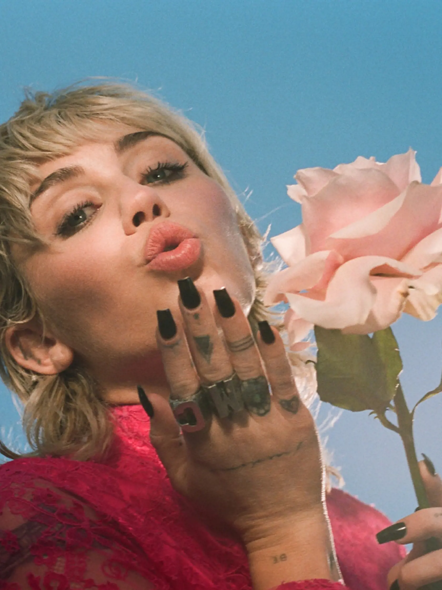 Miley Cyrus je novou hviezdou kampane Gucci.