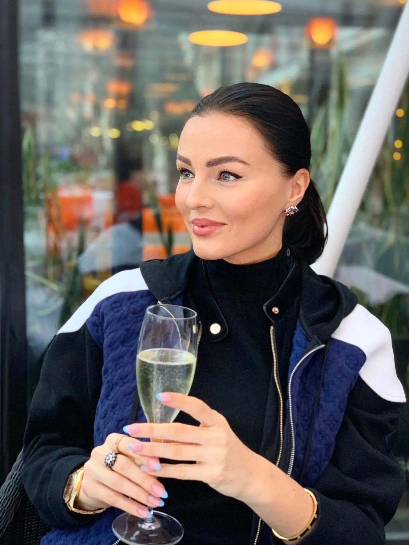 Kristína sa vo svojom tele nikdy necítila lepšie.