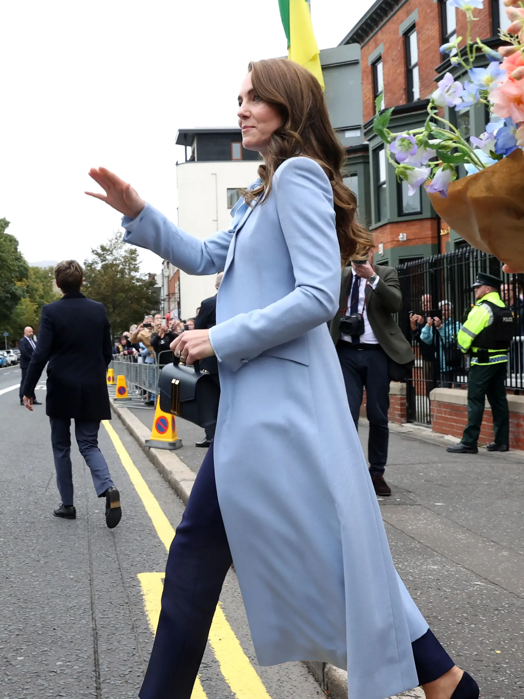 Catherine, princezná z Walesu absolvuje turné po svojej krajine po boku manžela.