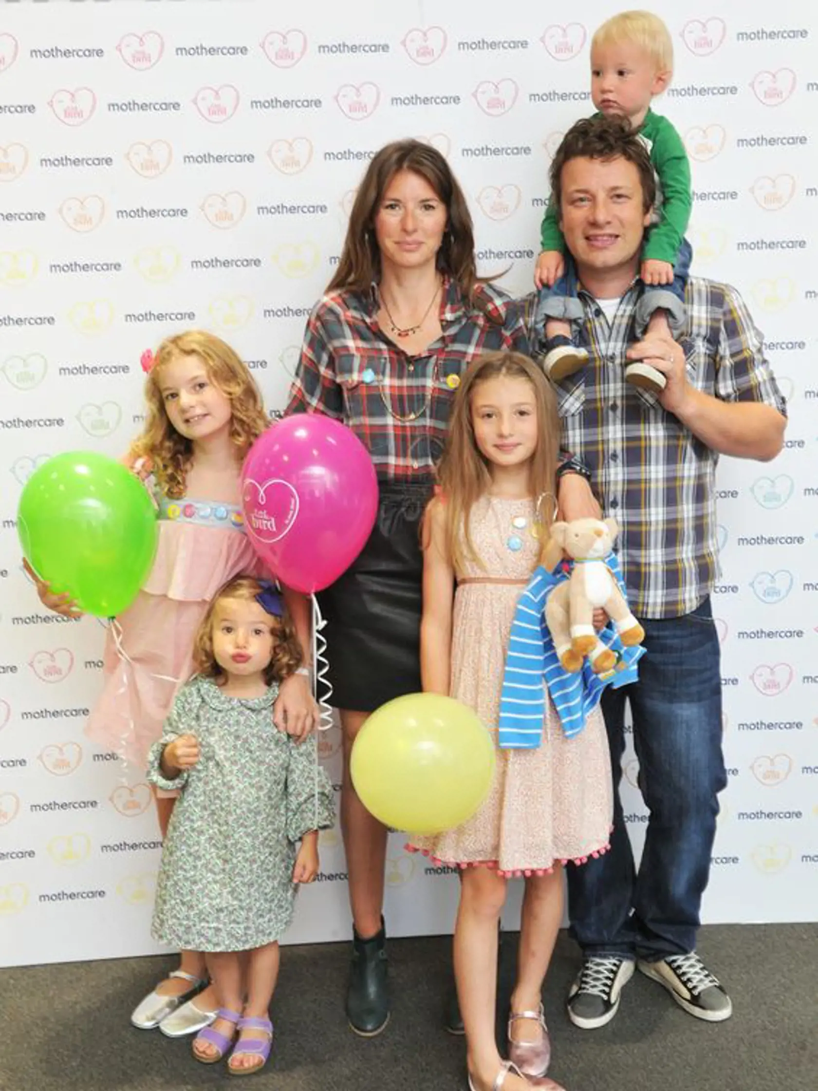 Jamie Oliver, druhé jeho dieťa sa volá Medveď!