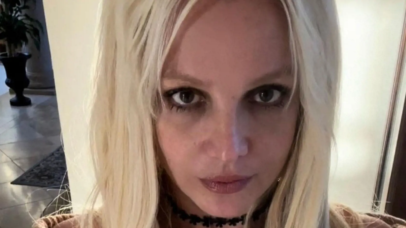 Kontroverzná hviezda Britney Spears, ktorá si za posledné roky prešla náročným osobným obdobím, ako aj následným sobášom a rozvodom, sa rozhodla prehovoriť o svojom pití a zneužití.