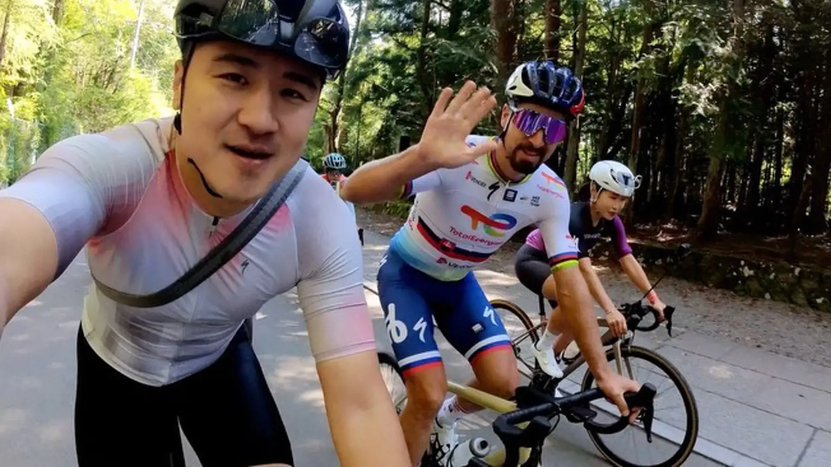 Peter Sagan bol v Japonsku na roztrhanie a ženy mal stále v pätách.