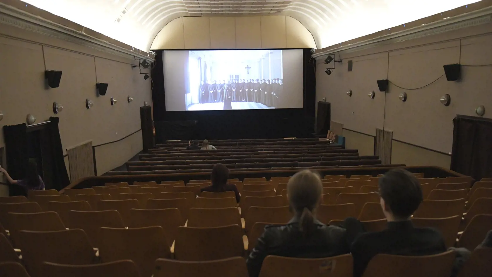 Kultúrne podujatia sa uvoľnia pre najviac 50 ľudí v režime OP.