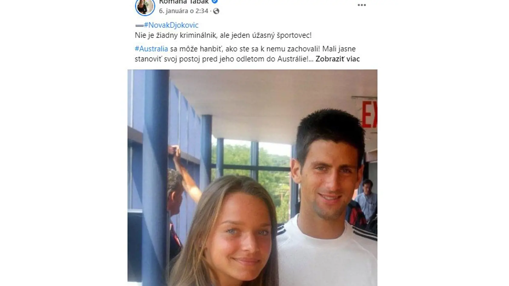 Poslankyňa Romana Tabák na fotke s tenisovou svetovou jednotkou Novakom Djokovičom.