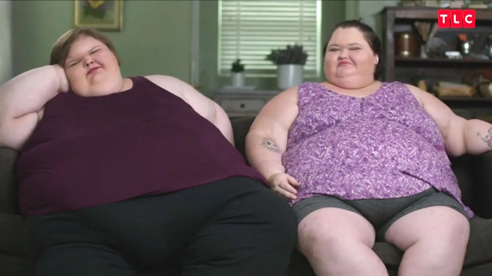 Tammy so svojou sestrou Amy v reality show o chudnutí. Tammy schudla takmer 200 kilogramov.