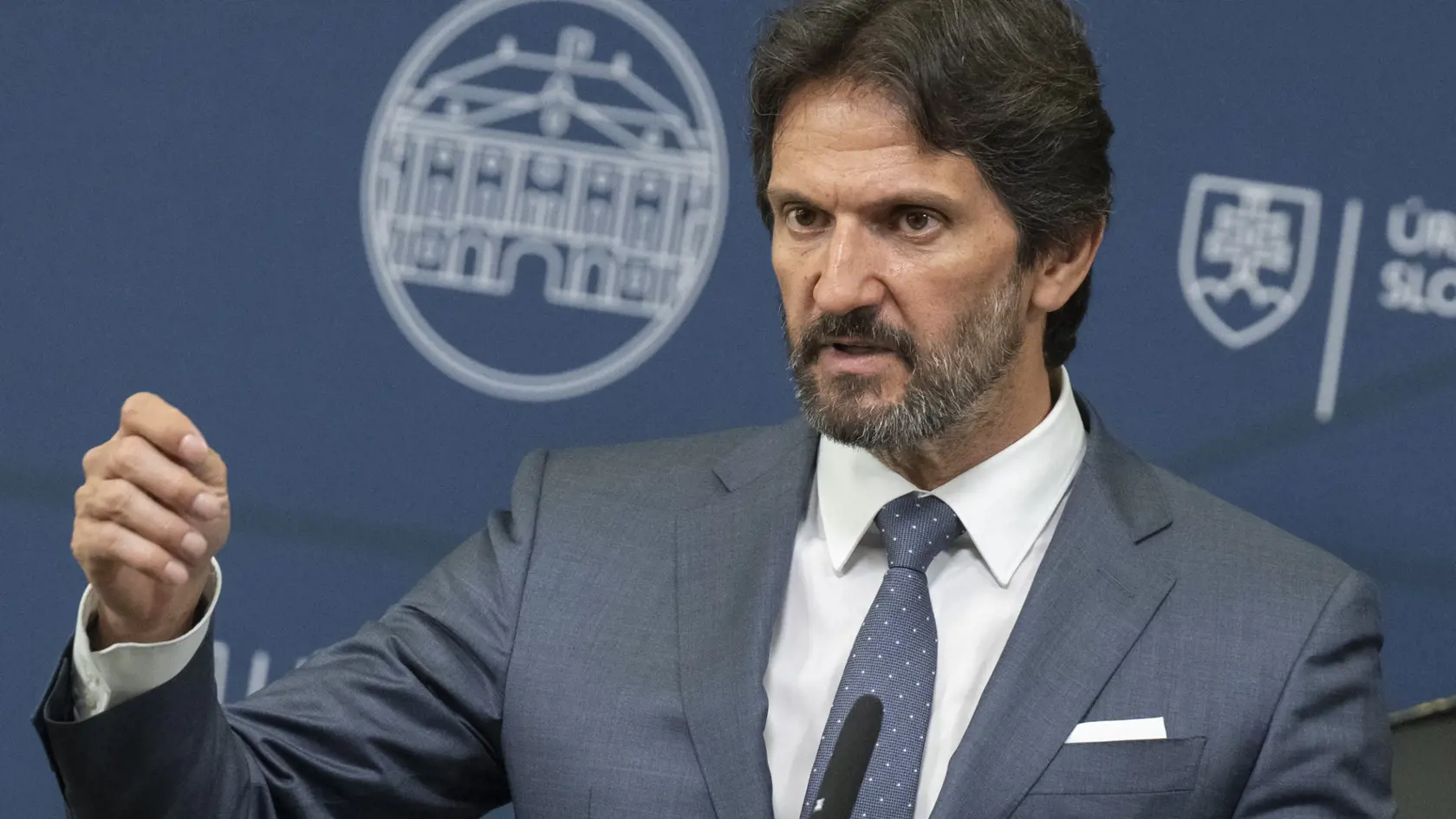 Na snímke podpredseda vlády a minister obrany SR Robert Kaliňák (Smer-SD) počas tlačovej konferencie na tému "Bezpečnostná situácia na Slovensku" 19. mája 2024 v Bratislave.