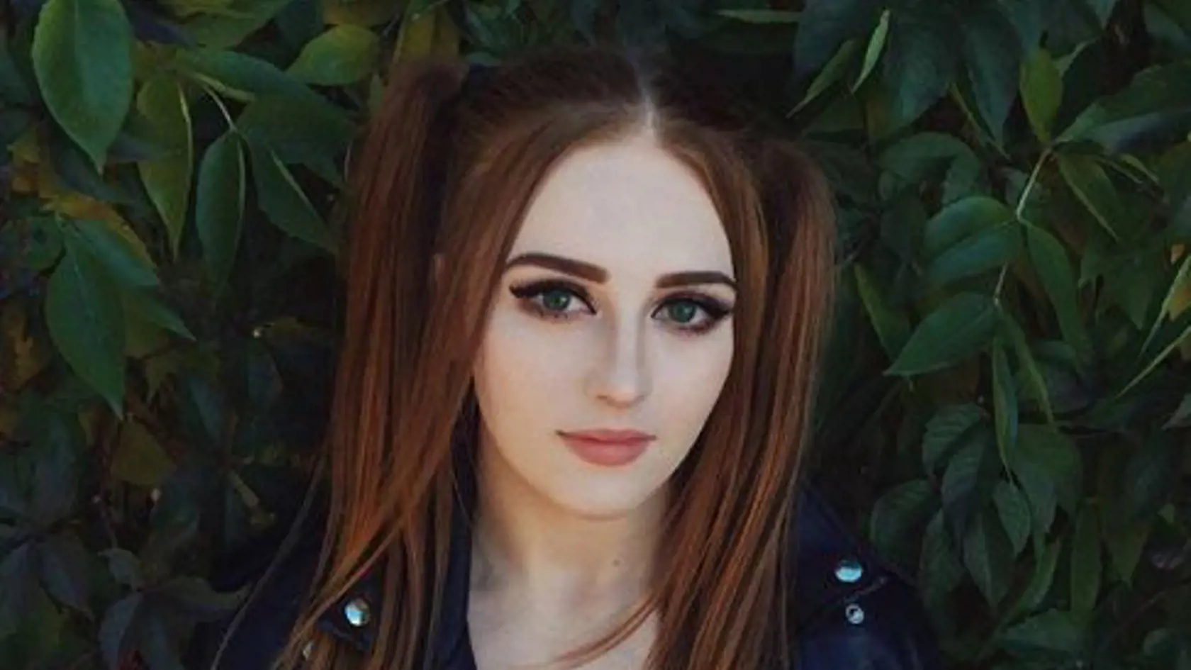 Julia má 23 rokov, tvár modelky a telo vzpierača.