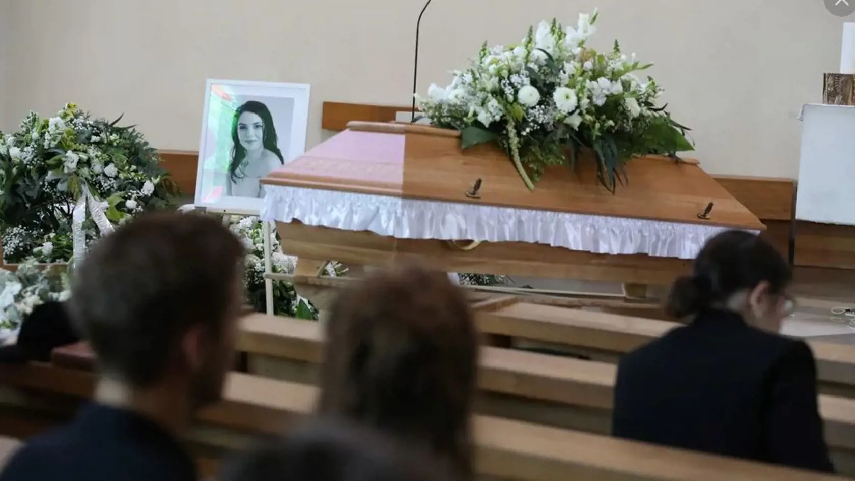 Posledné zbohom speváčke Patricii Janečkovej (†25), ktorá podľahla rakovine.