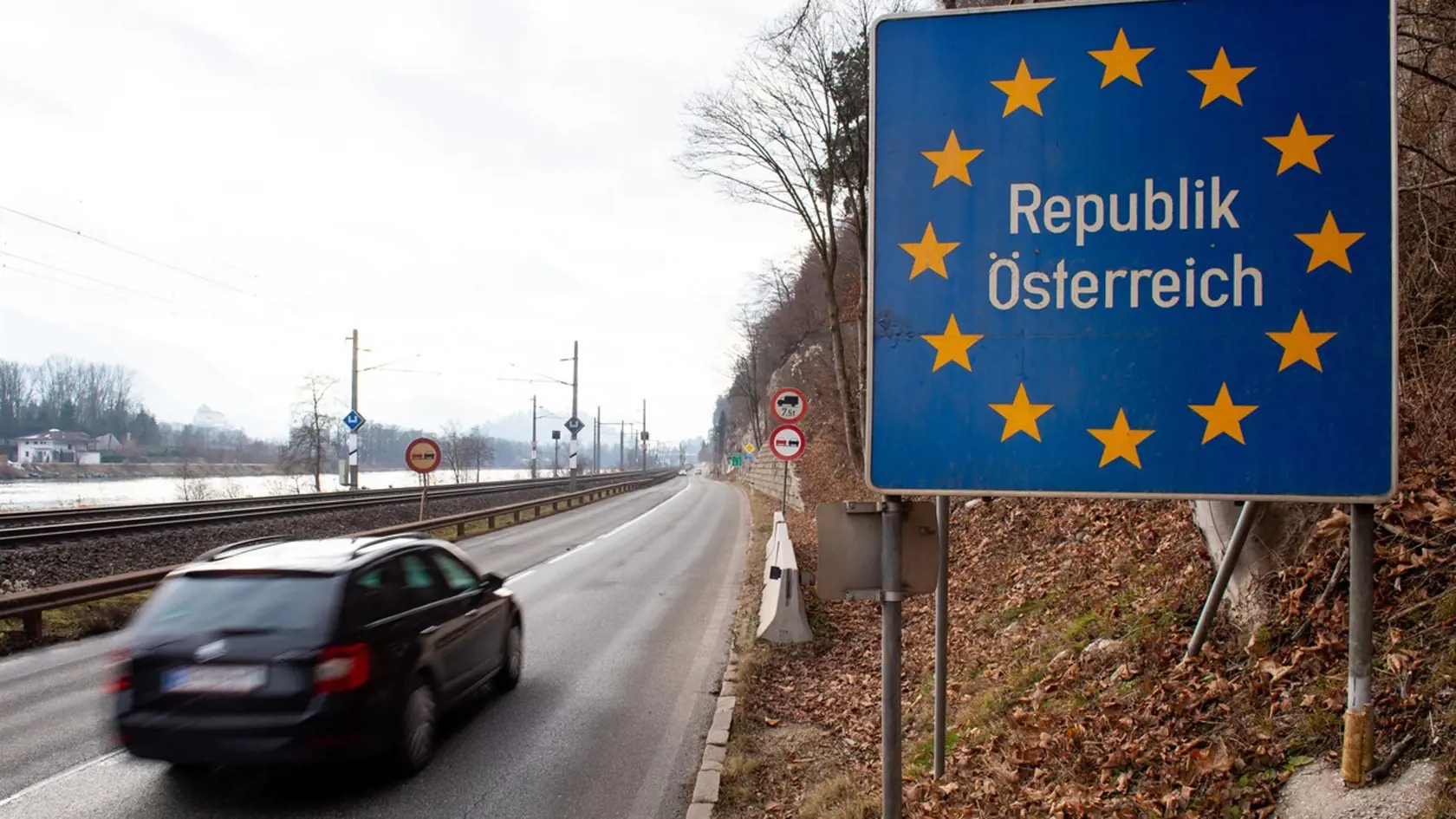 Od pondelka platia sprísnené opatrenia na vstup do Rakúska