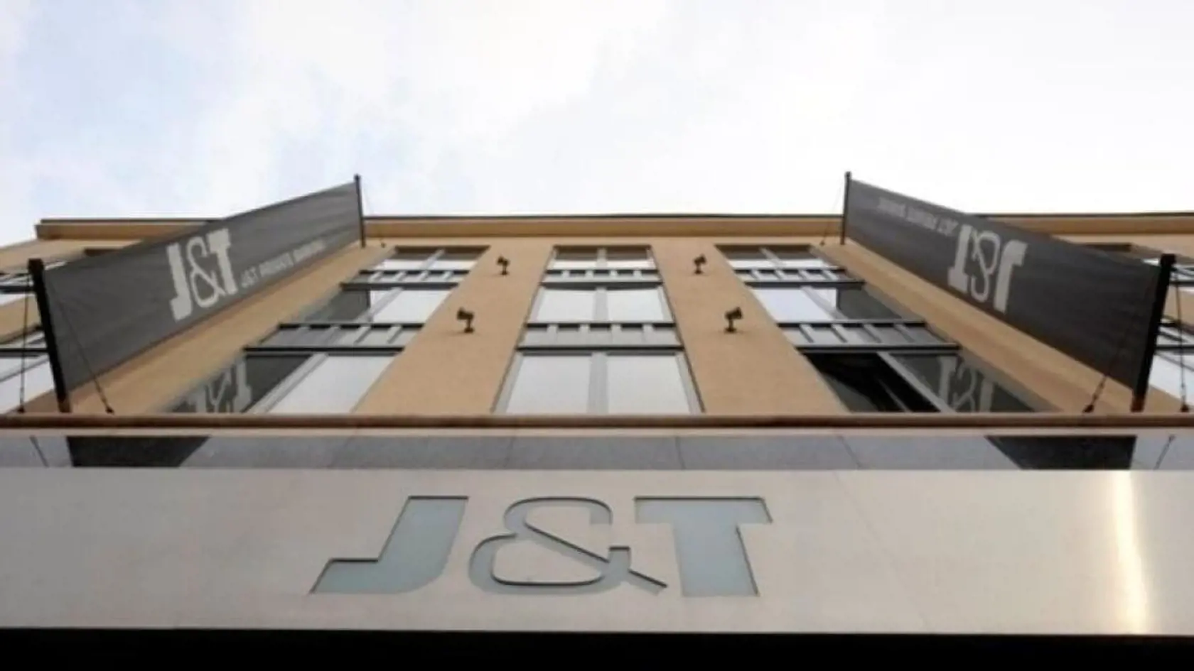 Sídlo J&T banky, ktorá je základom majetku Tkáčovcov.