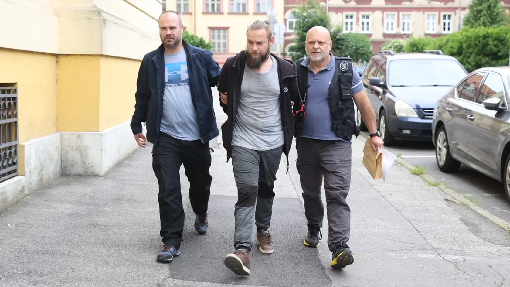 Lukáš, obvinený z vraždy Klaudie († 27), na súde v Nitre.
