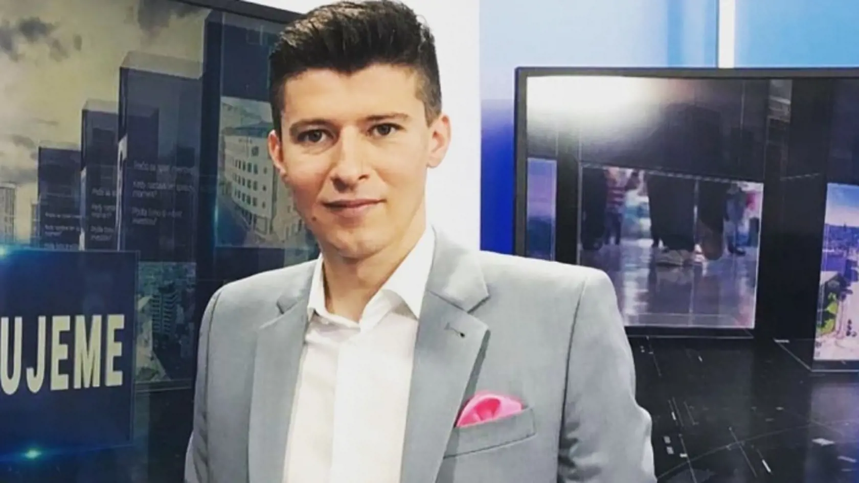 "Musíme prestať mlčať, musíme dať o sebe vedieť, pretože zlo sa rozpína. LGBTI+ komunita nikdy nepotrebovala takú verejnú podporu ako teraz, čiže sa k nej hrdo hlásim a vyzýval k tomu aj kolegov novinárov, hercov, ale aj politikov, nie je ich málo v parlamente," vyhlásil Iliev.