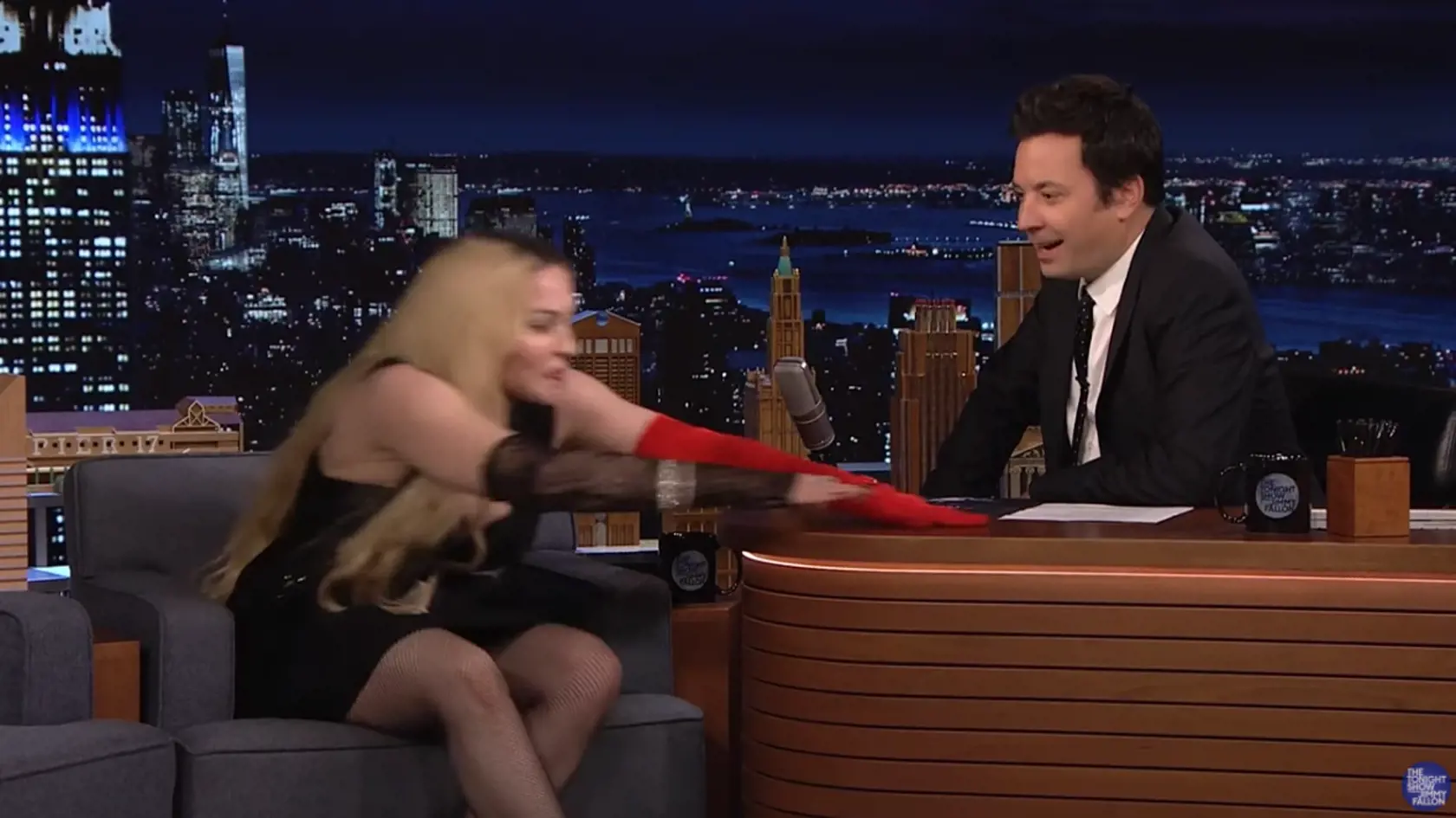 Madonna sa v talk show poriadne odviazala.