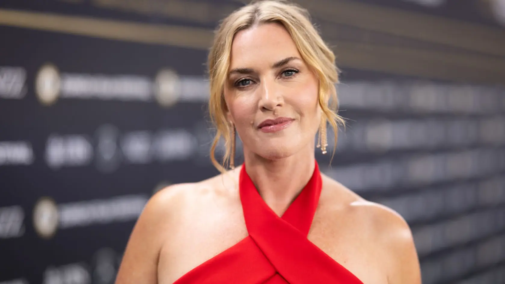 Nalepkovať ženy na základe ich vzhľadu, považuje Kate Winslet za bizarné. Herečka sa za svoje krivky ani vrásky nehanbí. Ba práve naopak, je na ne hrdá, odrážajú totiž život.
