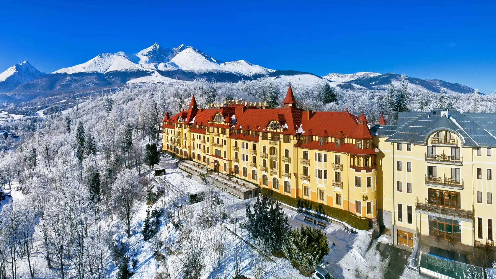 Grandhotel Praha Tatranská Lomnica. Hotely chcú zabojovať o klientov zvýhodnenými ponukami.