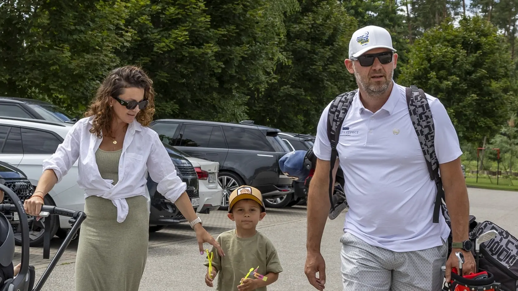Ján Lašák s rodinou. Manželka Romana, syn Matej a v kočíku je dcérka Emily. Pani Lašáková prezradila, ako sa spoznali, ako sa im žije a koľko detí by ešte chceli.
