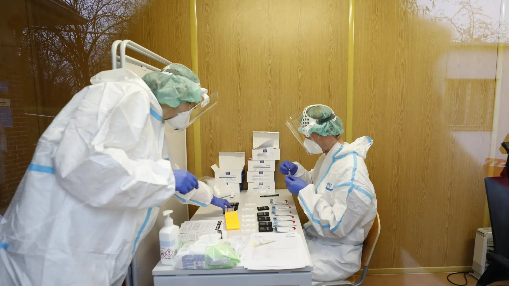 Jediným kritériom pre zapojenie sa bolo zdravotnícke vzdelanie pracovníka. Do verejnej výzvy sa zapojilo 10.474 poskytovateľov zdravotnej starostlivosti. Nahlásili 96.822 zdravotníckych pracovníkov.