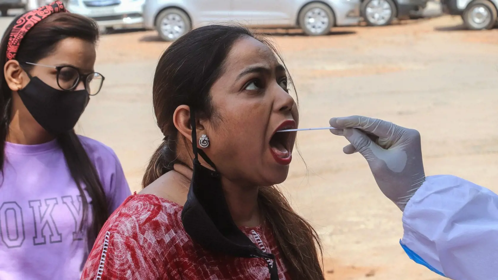 Najnovší rýchly nárast infekcií spôsobil, že India zaznamenala celkovo 13,5 milióna infikovaných, čo je viac než 13,48 milióna v Brazílii.