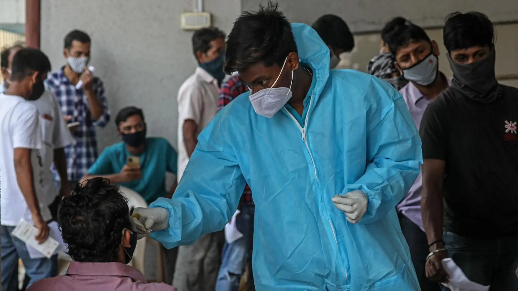 Najnovší rýchly nárast infekcií spôsobil, že India zaznamenala celkovo 13,5 milióna infikovaných, čo je viac než 13,48 milióna v Brazílii.