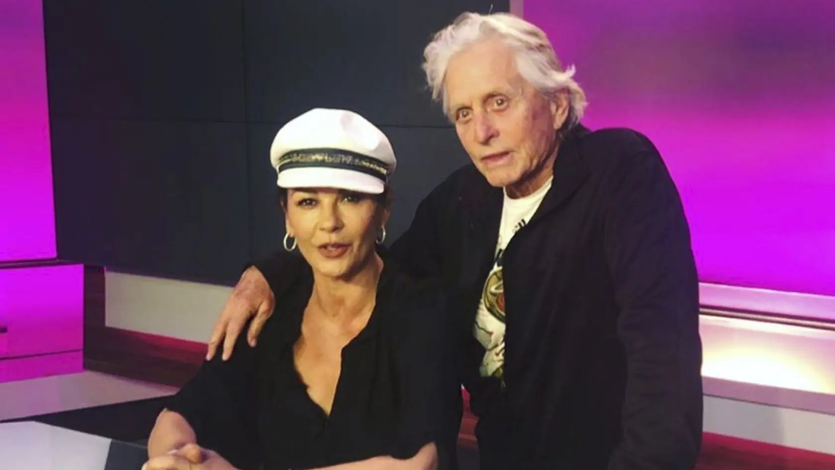 Michael Douglas a Catherine Zeta Jones v lete 2019 dovolenkovali na Slovensku. Pozrieť sa boli aj v televízii Joj.