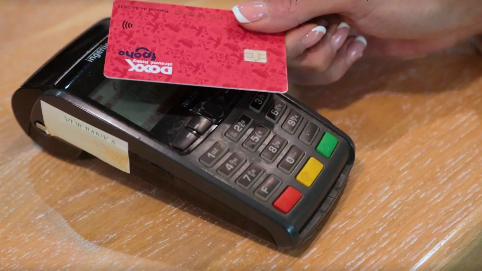 Elektronické gastrokarty sa vďaka mnohým benefitom stávajú pre zamestnancov najvýhodnejšou formou stravného.