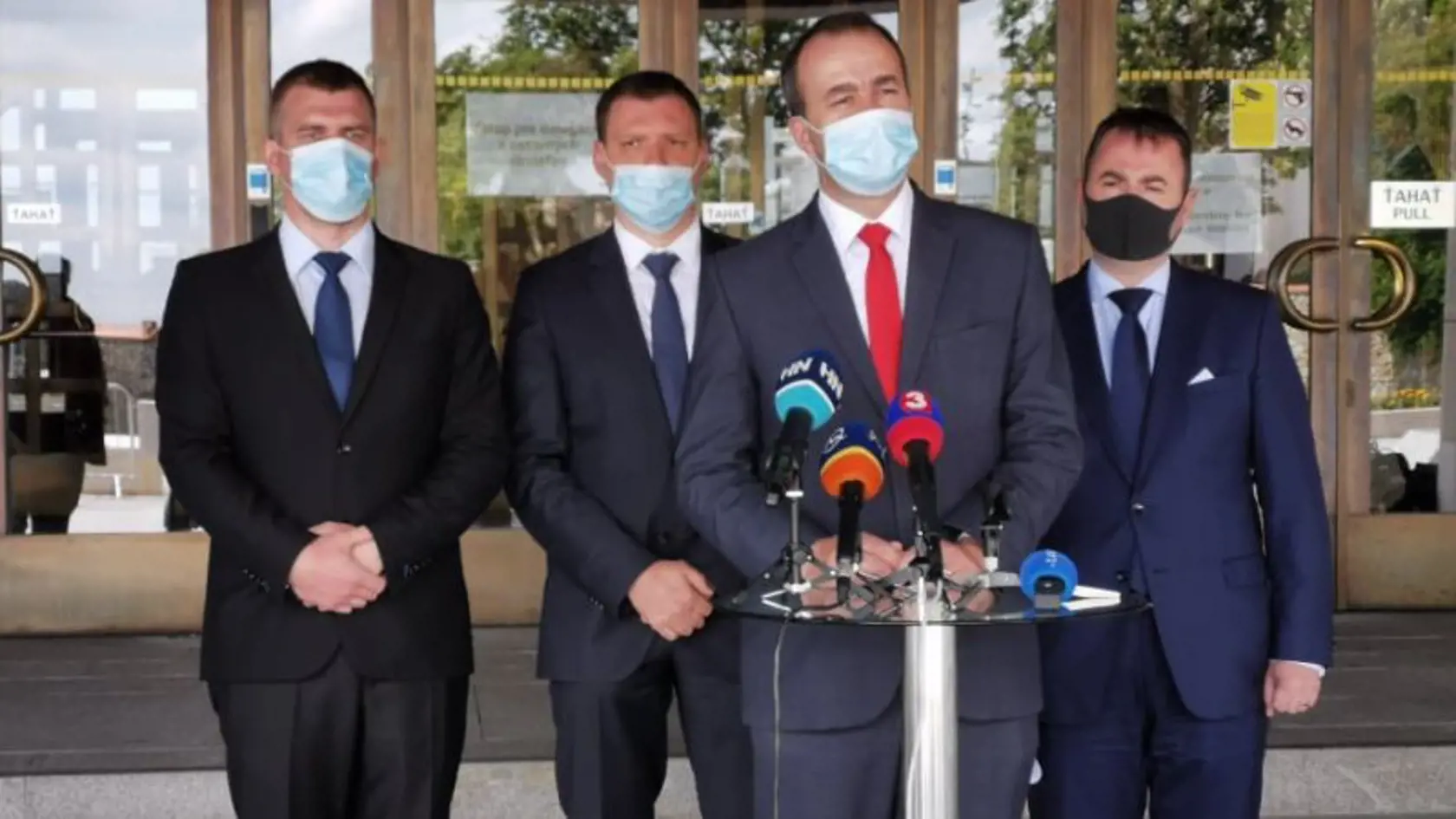 Klub poslancov OĽaNO sa určite nepridá k platforme hodnotovej politiky, odmieta "pakt Smeru-SD a ĽSNS".