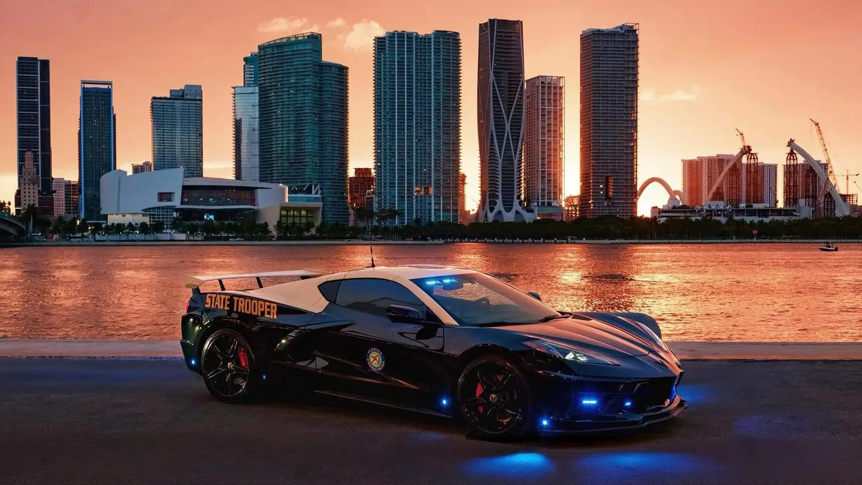 Chevrolet Corvette C8 dosahuje maximálnu rýchlosť zhruba 315 km/h.