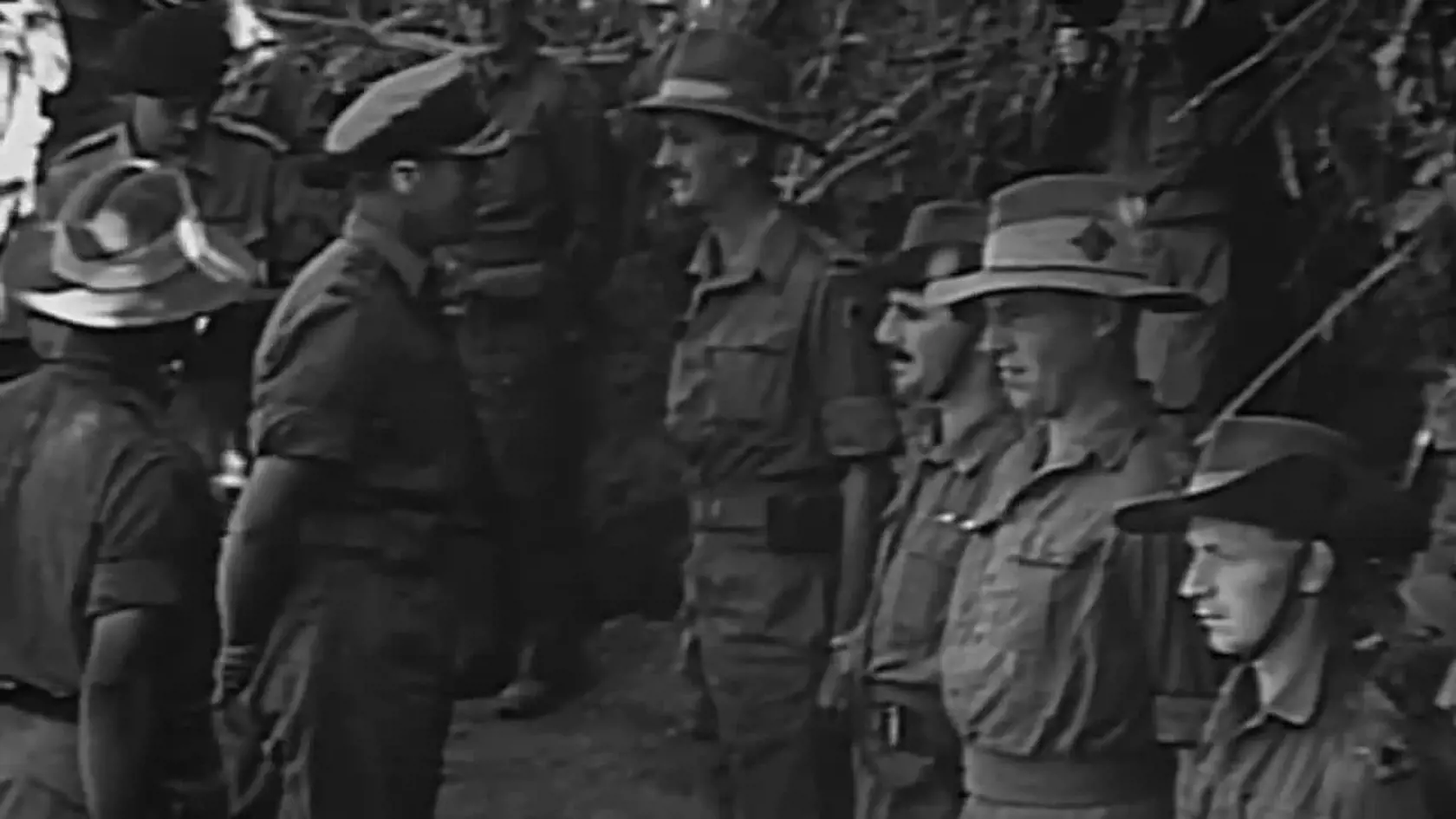Na základe terajších zistení sa mal Mountbatten podieľať na obťažovaní vtedy len 11 ročného chlapca v detskom domove Kincora na severe Írska. Stalo sa tak v roku 1977. Chlapec menom Artur Smith (56) však vyšiel s pravdou von len nedávno.