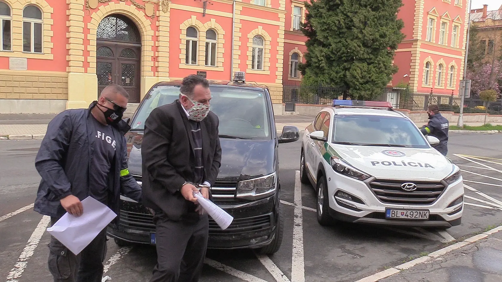 Martin Kvietik bol eskortou privezený na Špecializovaný trestný súd v Banskej Bystrici.