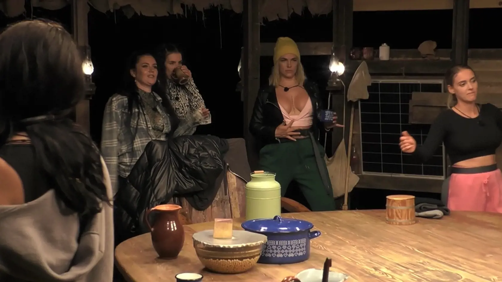 Aj Dagmar sa nechala unášať zábavou a alkoholom.