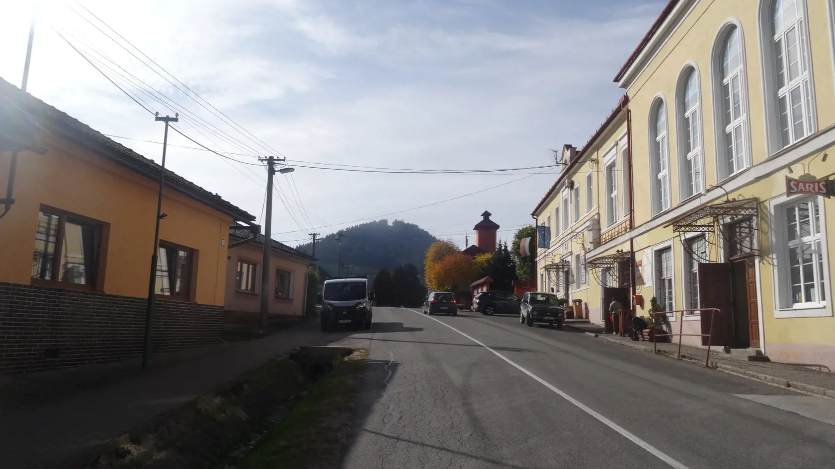 Zriaďovateľ školy, ktorým je obec čaká pokiaľ nebudú mať na stole právoplatné rozhodnutie, až vtedy povedia čo bude ďalej s Alexom.