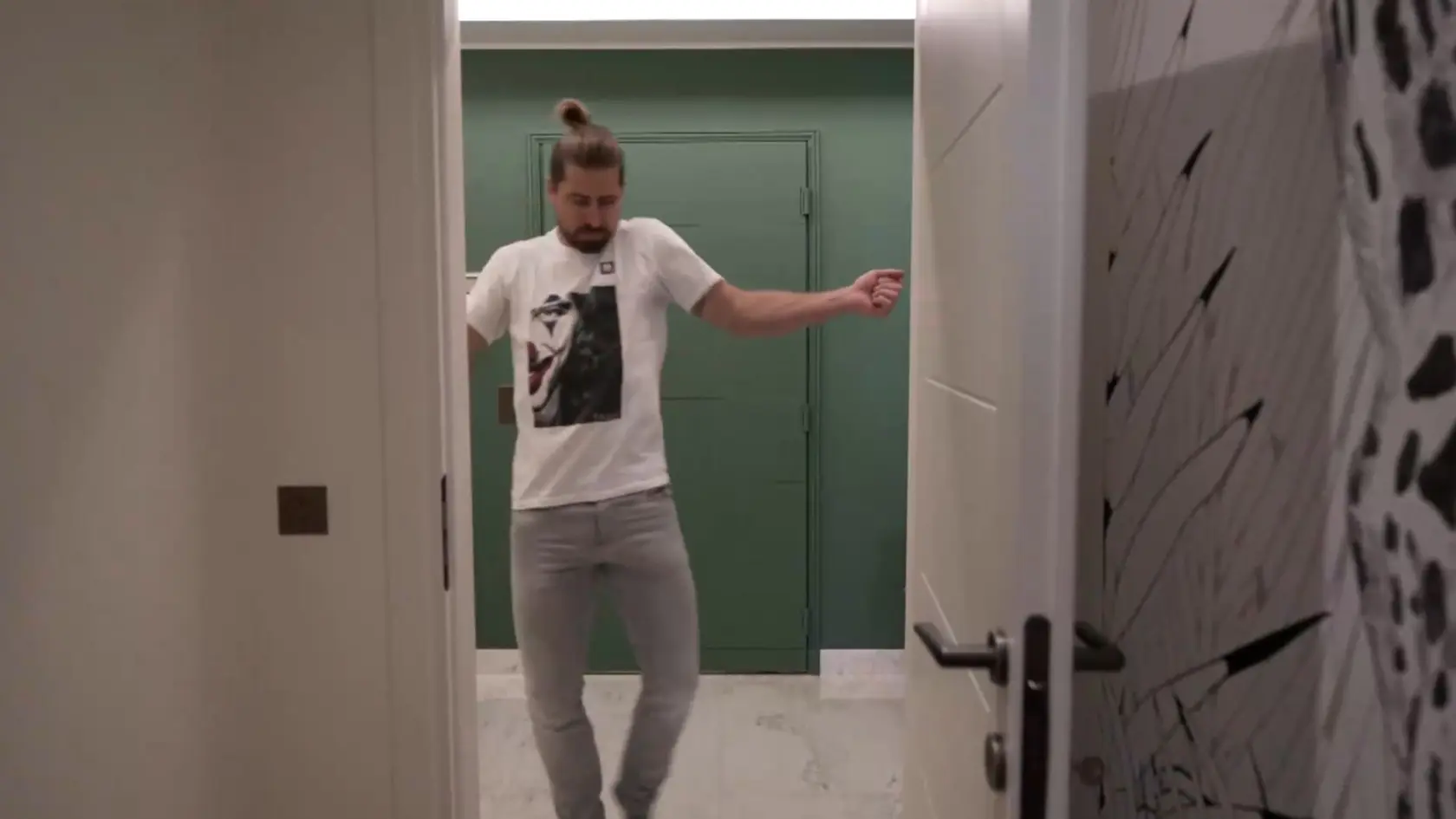 Peter Sagan odhalil súkromie a ukázal pre Markízu fanúšikom jeho bývanie v Monaku.