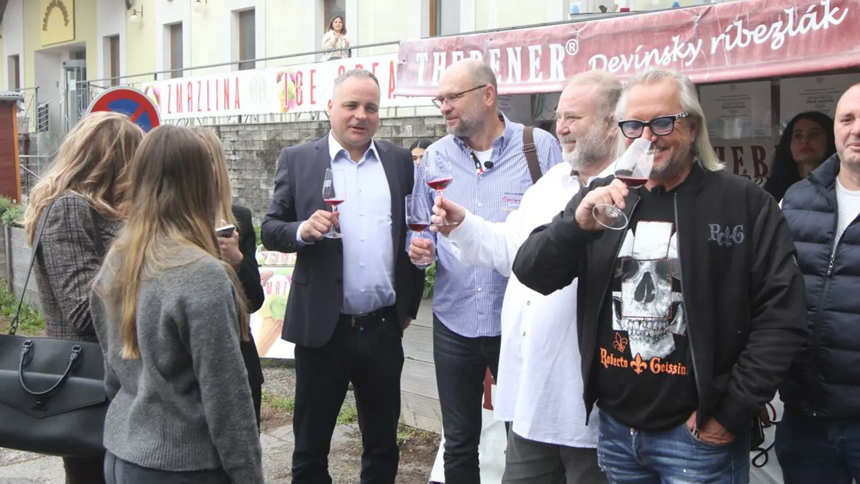 So županom Jurajom Drobom ochutnali ríbezlák.