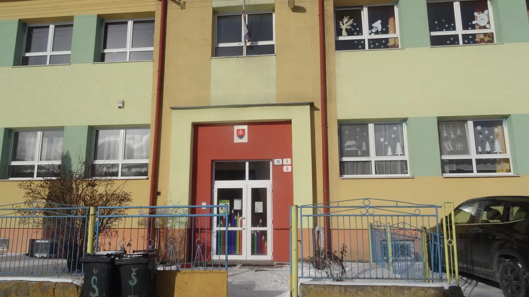 Miestna ZŠ v Lučivnej kam v minulosti chodil Jozef..