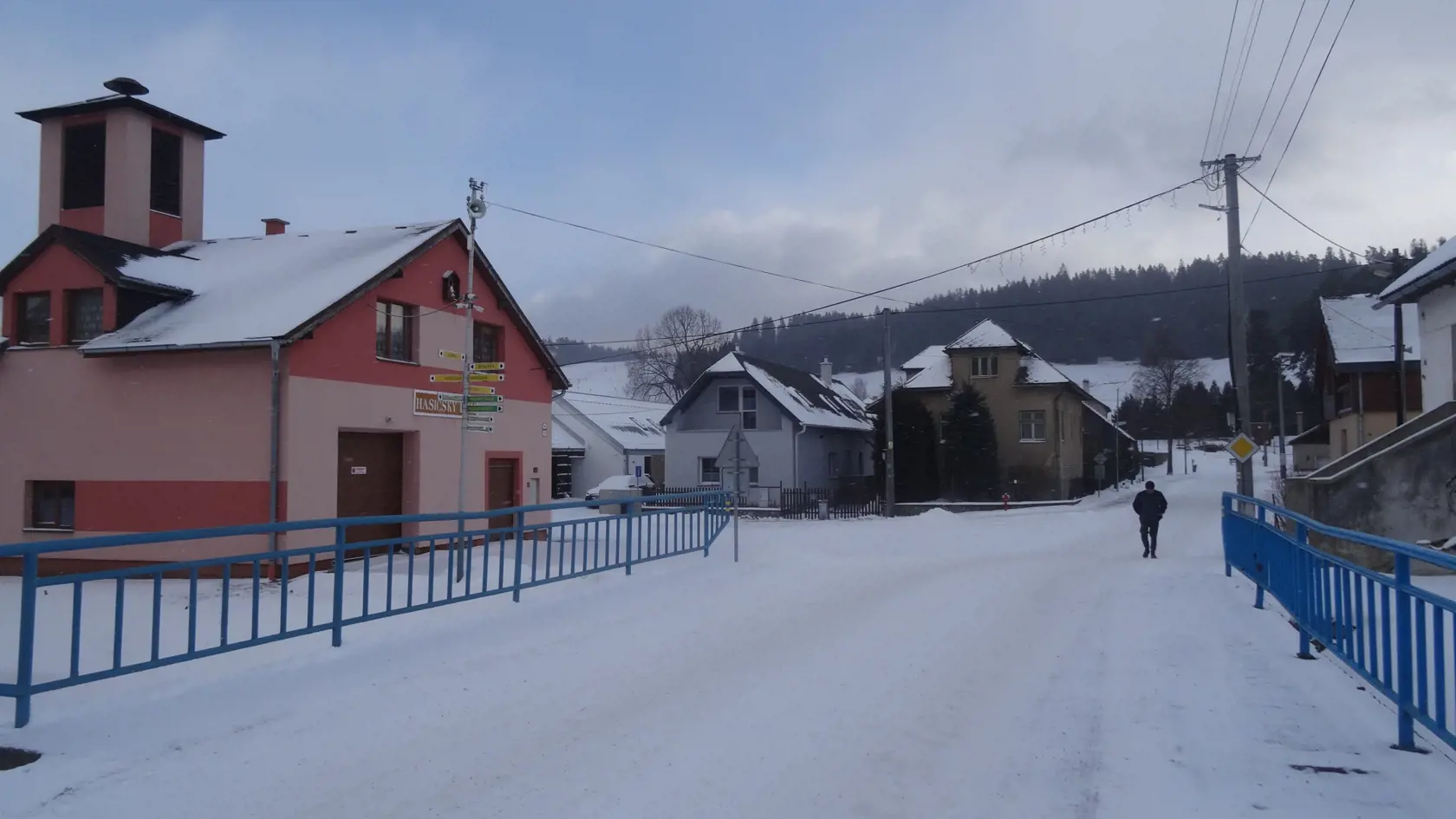 Hasičská zbrojnica v Lučivnej.