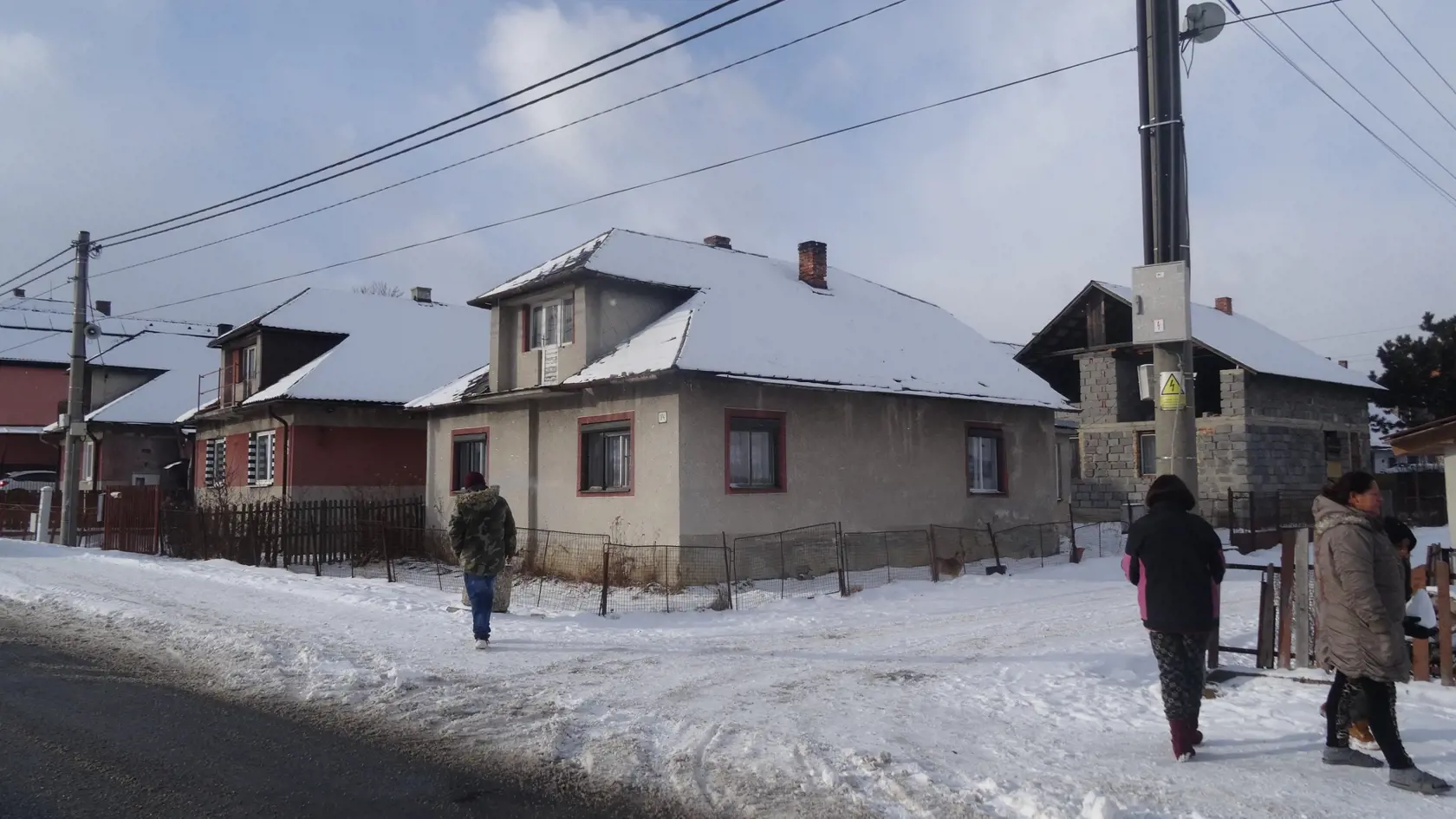 Dom v Lučivnej ktorom pred vysťahovaním do Írska býval Jozef. Domáci vraveli, že ho strážia Puškovcom, aby ho niekto nevykradol, nepodpálil, alebo sa tam nenasťahoval.