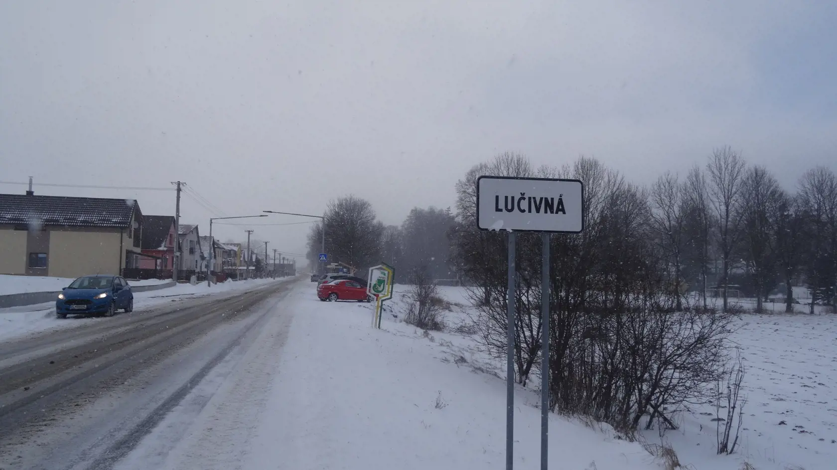 Tabuľa označujúca koniec obce.