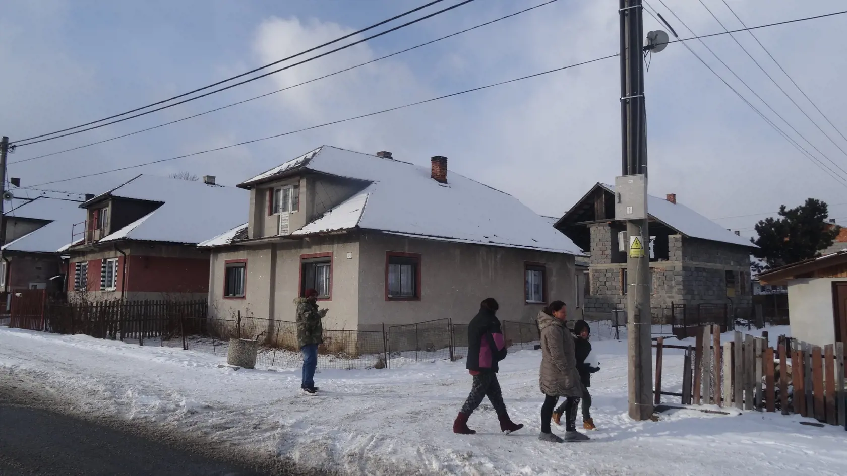 Dom v Lučivnej ktorom pred vysťahovaním do Írska býval Jozef. Domáci vraveli, že ho strážia Puškovcom, aby ho niekto nevykradol, nepodpálil, alebo sa tam nenasťahoval.